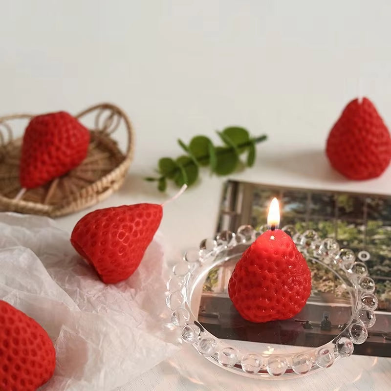 4PCS Strawberry-Shaped Miniature Scented Candles Realistic Fruit-Scented Aromatherapy Candles Cake Decoration Photo Prop